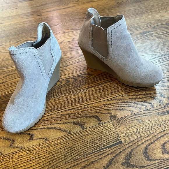 WHITE MOUNTAIN - Leather Ankle Boots size 6.5 - Picture 1 of 6